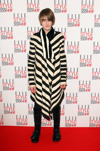 gareth-pugh-arrives-at-the-elle-style-awards-2009