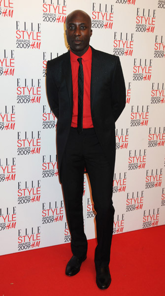 ozwald-boateng-arrives-at-the-elle-style-awards-2009