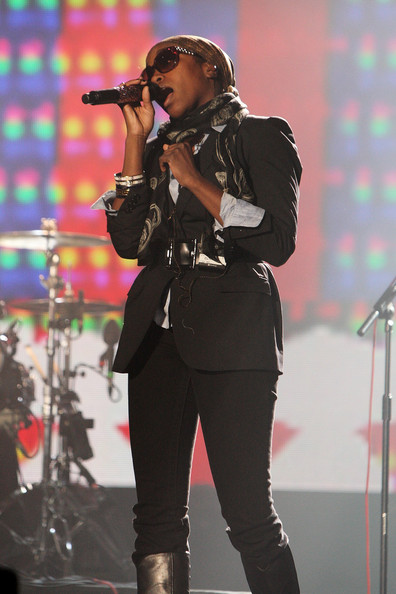 estelle-brit-awards-rehearsal