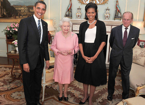 michelle-obama-meets-the-queen