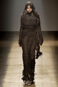 gareth pugh ss2010 34