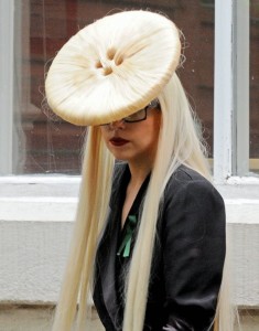 lady-gaga-button-hair-235x300.jpg