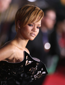 Rihanna red eyeliner
