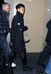 Rihanna without makeup winter coat and boots